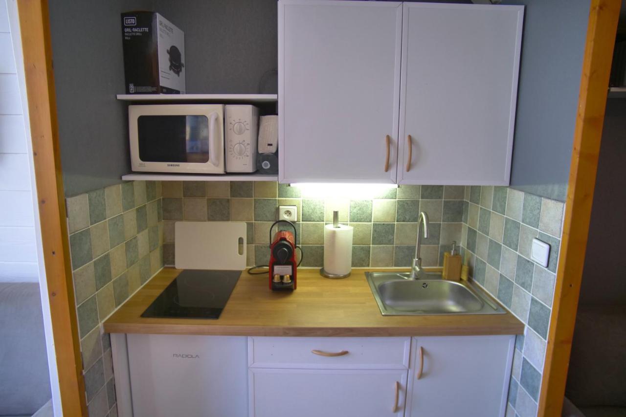 2000 Au Hameau Apartment *